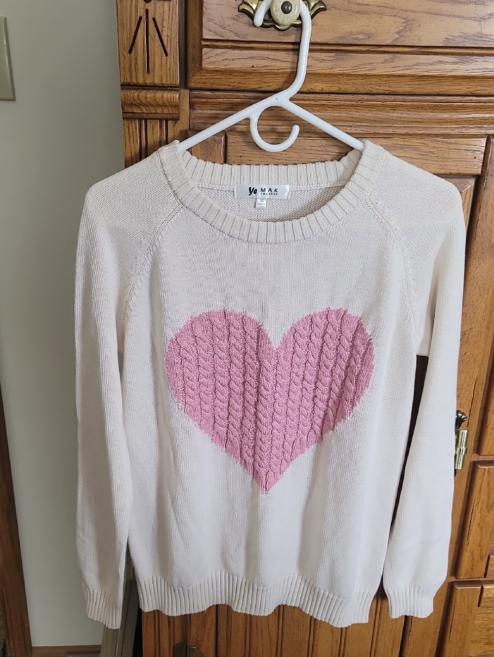 Women's Cream Crewneck Sweater with Pink Heart - YE MAK / Cotton Blend